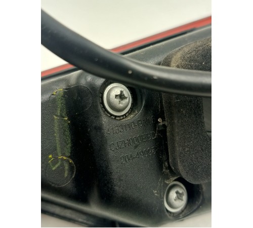 Фонарь крышки багажника левый внутренний