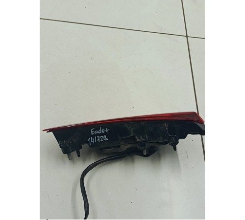 Фонарь крышки багажника левый внутренний