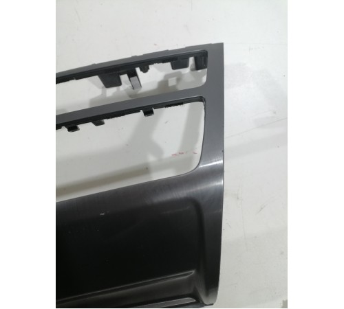 Панель рамка магнитолы