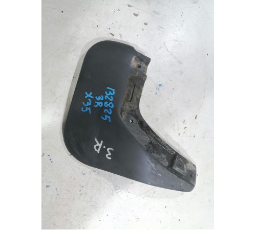 Брызговик задний правый