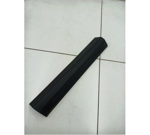 Накладка порога передняя правая