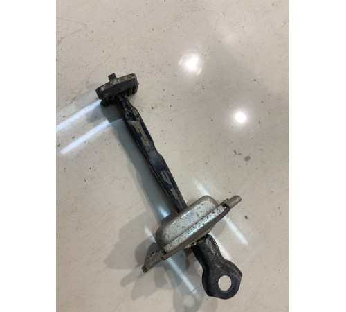 Ограничитель двери (задний, правый)