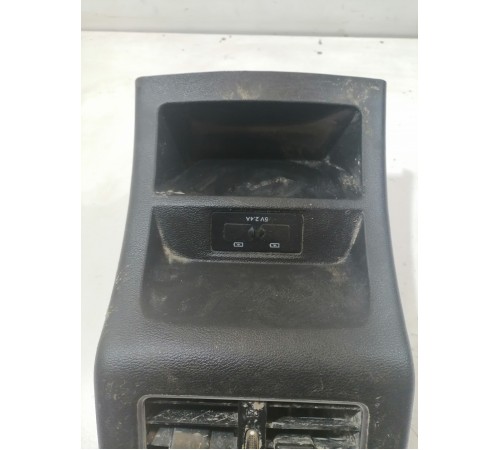 Накладка консоли задняя