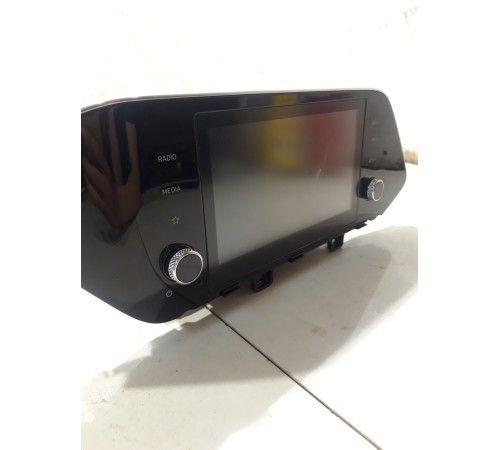 Магнитола (мультимедийный центр)