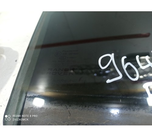 Стекло двери (заднее правое)