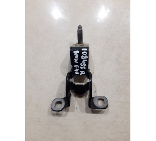 Петля крышки багажника(правая)