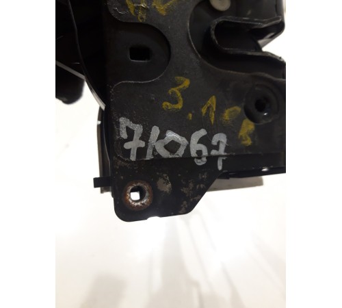 Замок двери (задний, левый)