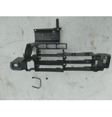 Крепление электропроводки предохранителей реле заднее левое