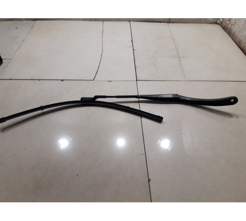 Поводок стеклоочистителя(левый)