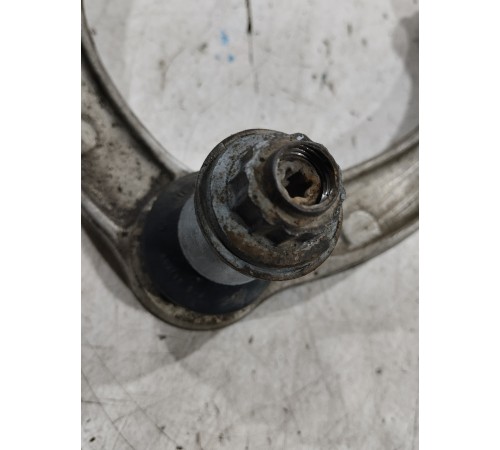 Рычаг подвески (передний правый верхний)