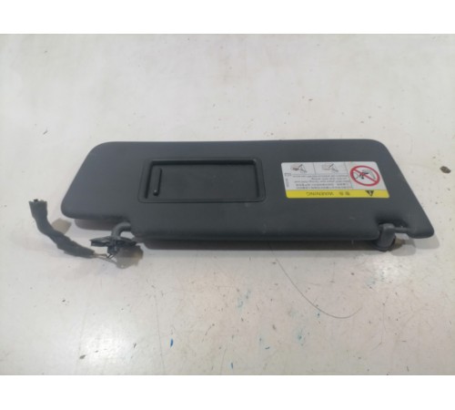 Козырек солнцезащитный правый