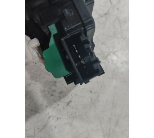 Замок крышки багажника