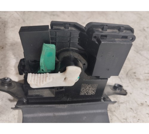 Замок крышки багажника