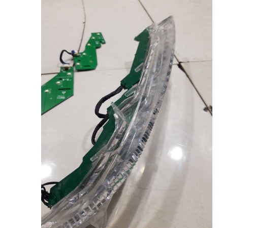 Дневной ходовой огонь светодиодный правый нижний