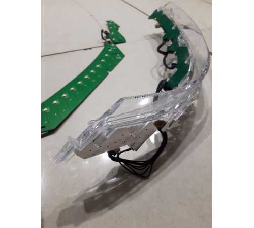 Дневной ходовой огонь светодиодный правый нижний