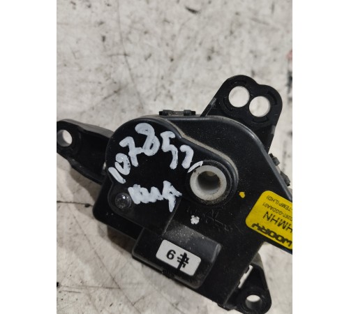 Моторчик привода заслонок отопителя