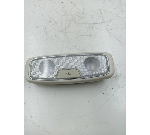 Плафон внутреннего освещения салона левый