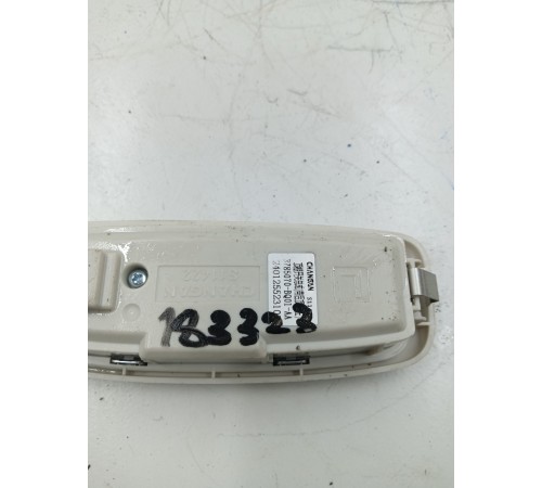 Плафон внутреннего освещения салона левый