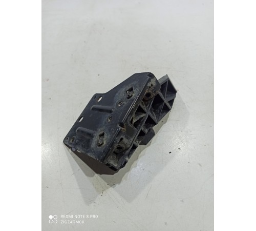 Кронштейн(крепление) фары передний правый