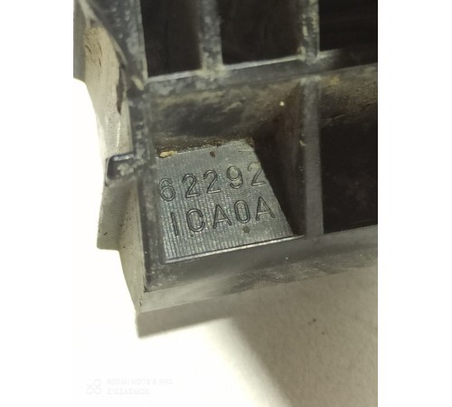 Кронштейн(крепление) фары передний правый