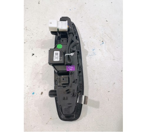 Плафон подсветки салона