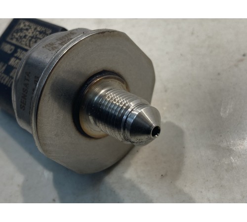 Датчик давления топлива