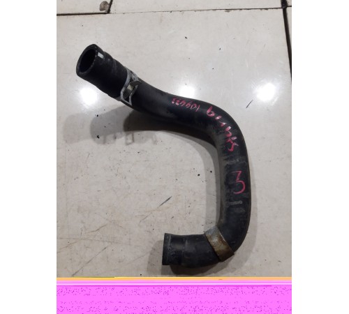 Патрубок системы охлаждения