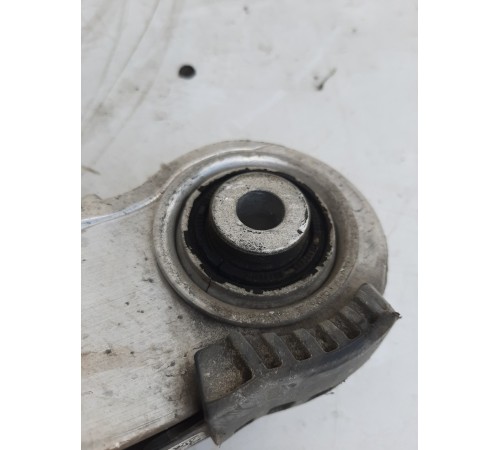 Рычаг подвески(задний правый) поперечный