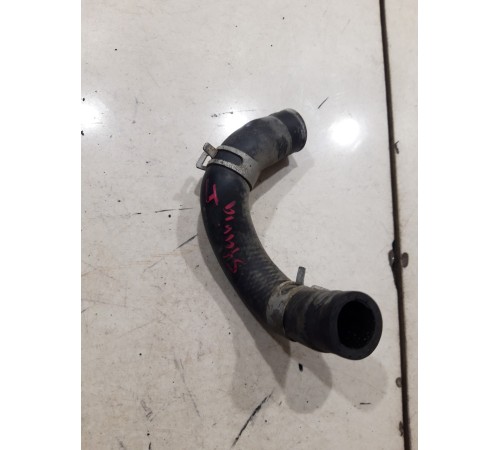 Патрубок системы охлаждения