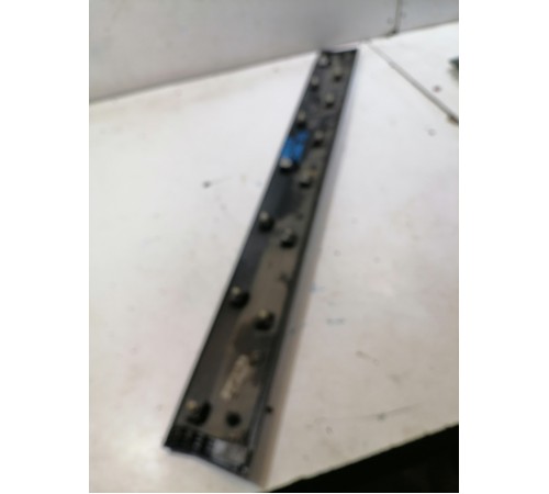 Накладка двери передняя левая нижняя