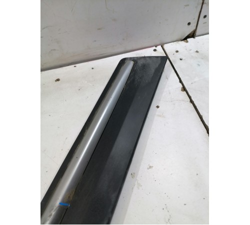 Накладка двери передняя левая нижняя