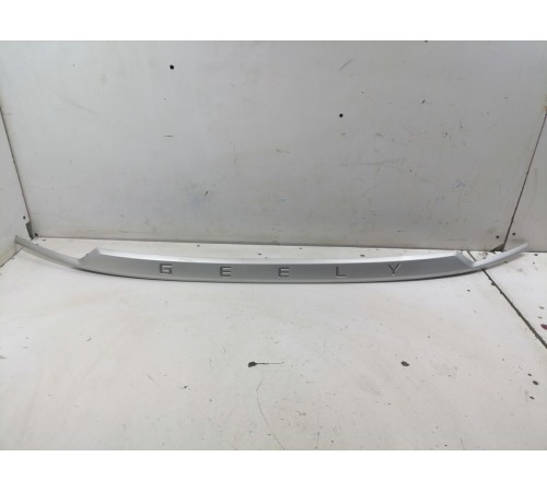 Накладка двери багажника