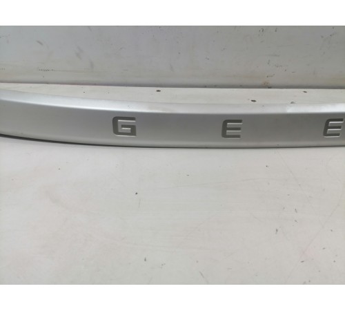 Накладка двери багажника