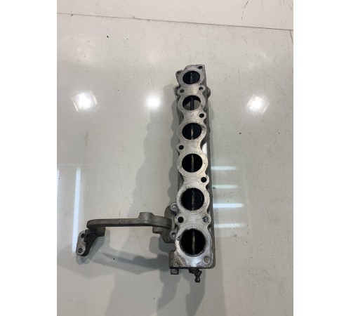 Впускной коллектор