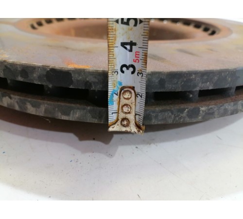 Тормозной диск передний