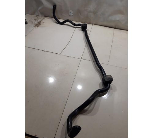 Стабилизатор передний