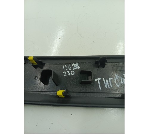 Накладка торпедо декоративная правая