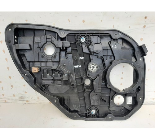 Стеклоподъемник (задний левый)