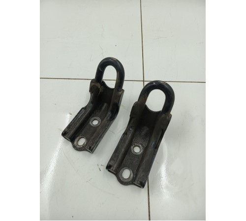 Петли рамы задние 2 шт.