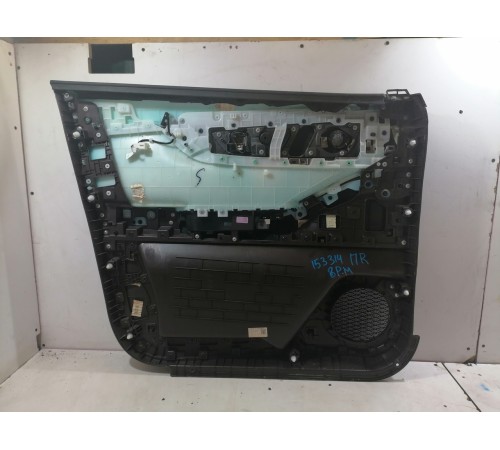 Обшивка двери передняя правая