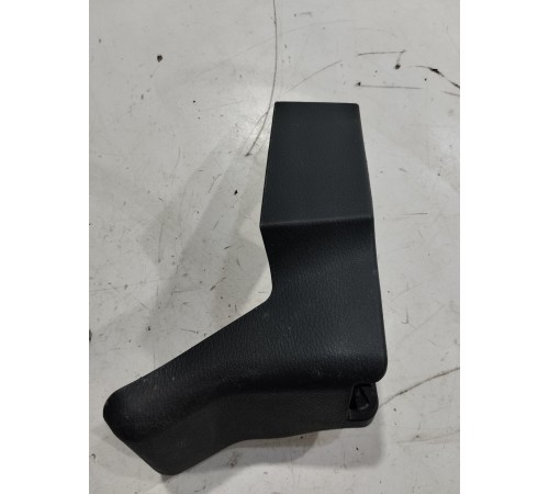 Накладка крепления сиденья задняя правая