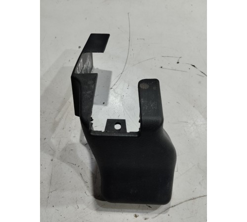 Накладка крепления сиденья задняя правая