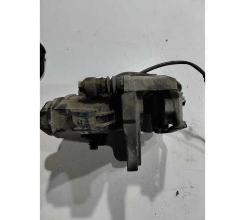 Суппорт(задний правый)