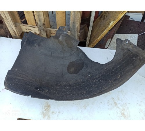 Подкрылок передний левый