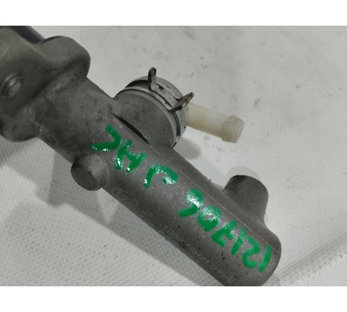 Цилиндр сцепления главный