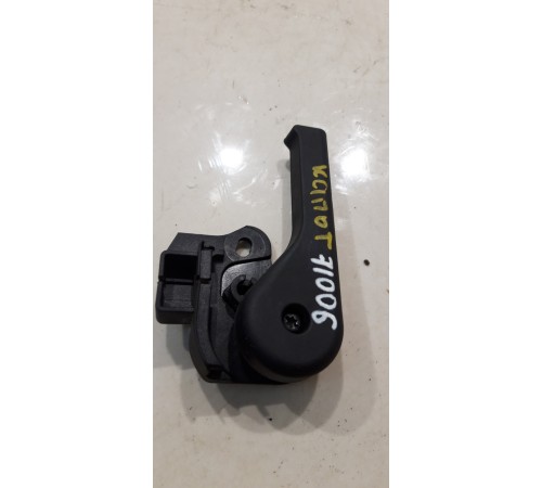 Рычаг открывания капота