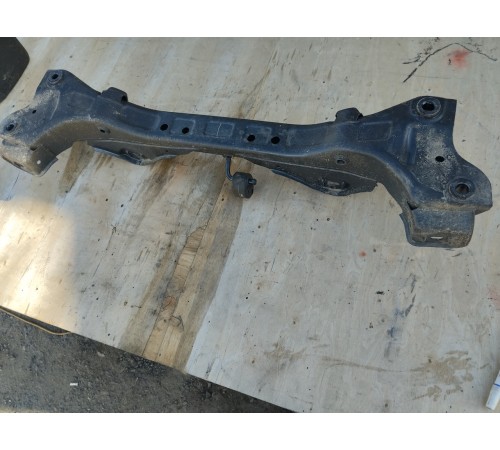 Балка подвески (подрамник) задняя