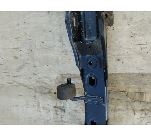 Балка подвески (подрамник) задняя