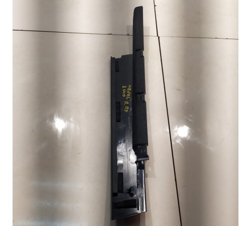 Накладка двери (передняя, правая, наружняя)