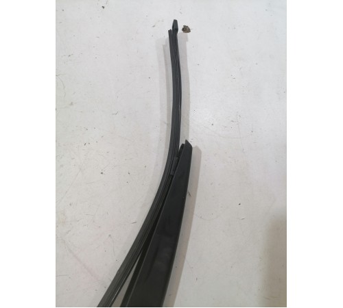 Поводок стеклоочистителя задний